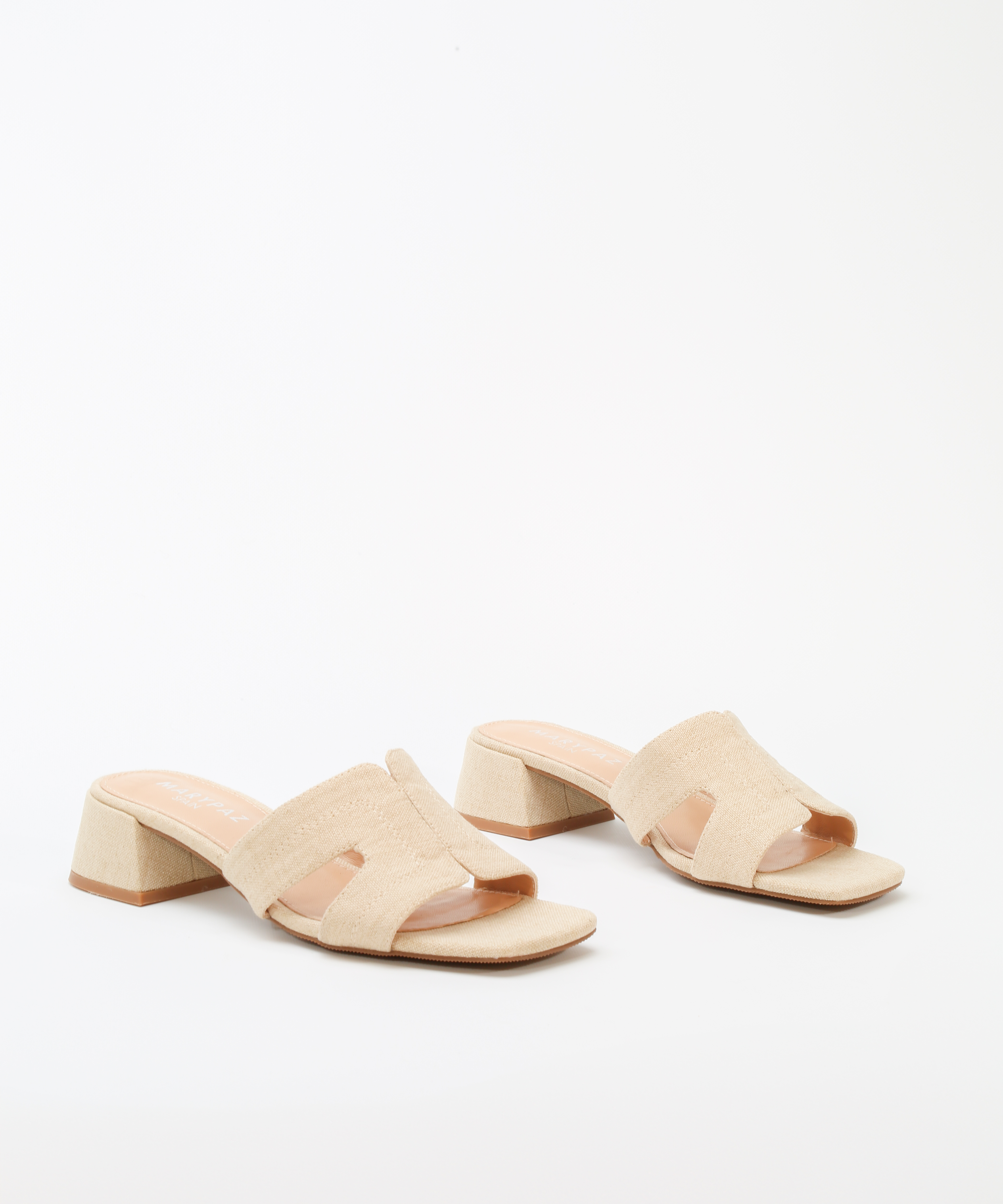 Sandalia tac&oacute;n bajo image number null